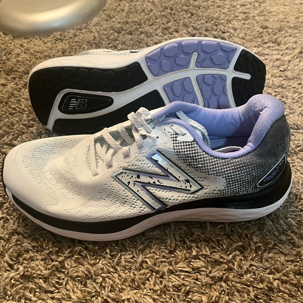 New Balance fresh foam 680 shoes, GUC white/periwinkle/black, Women’s size 9.5